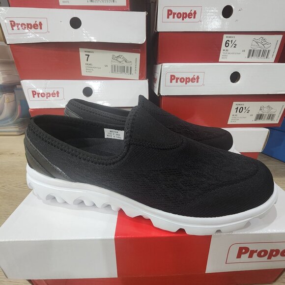 Propet Womens TravelActiv Slip-On Shoes Black 8.5 Medium Width Lightweight Breat - Picture 1 of 8